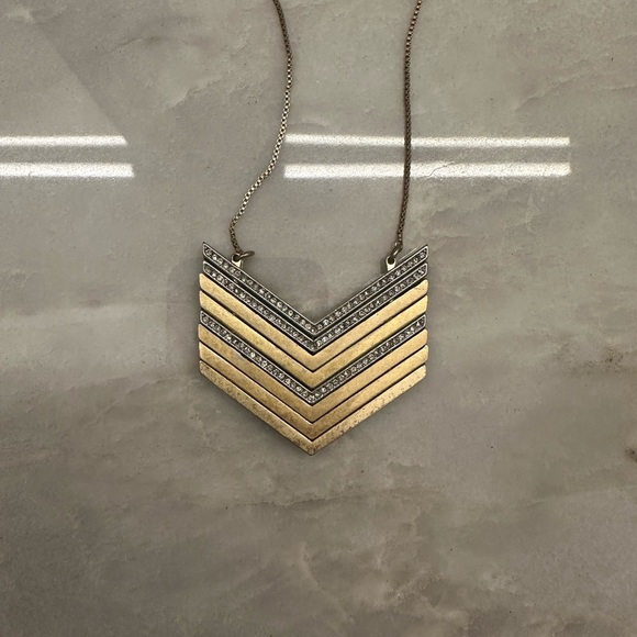 Madewell stacked arrow long necklace with rhinestones in one side - Picture 4 of 5
